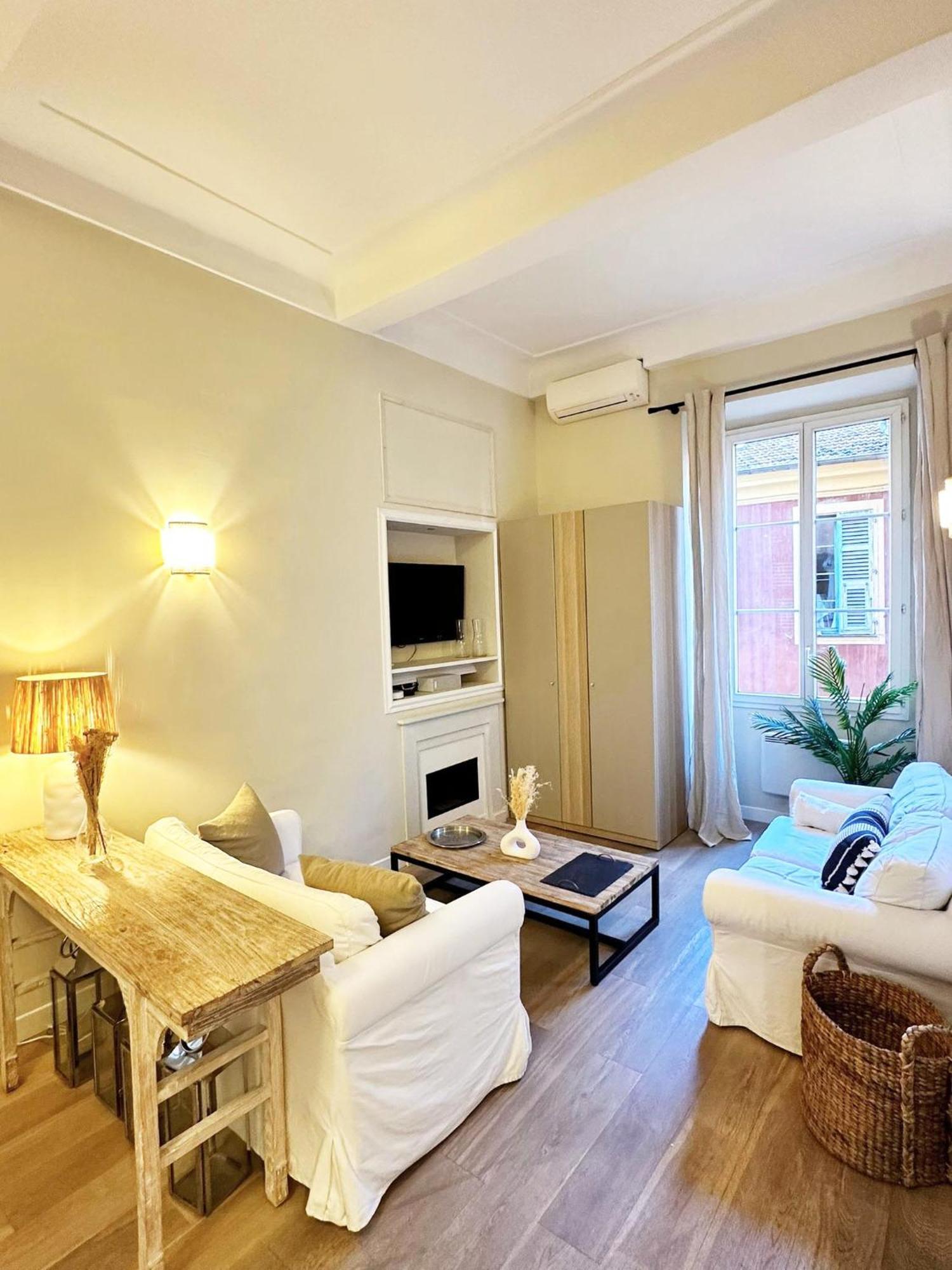 New!Chic Oasis Apt, Heart Of Nice, Family Friendly, Walking To The Beach! Exterior photo