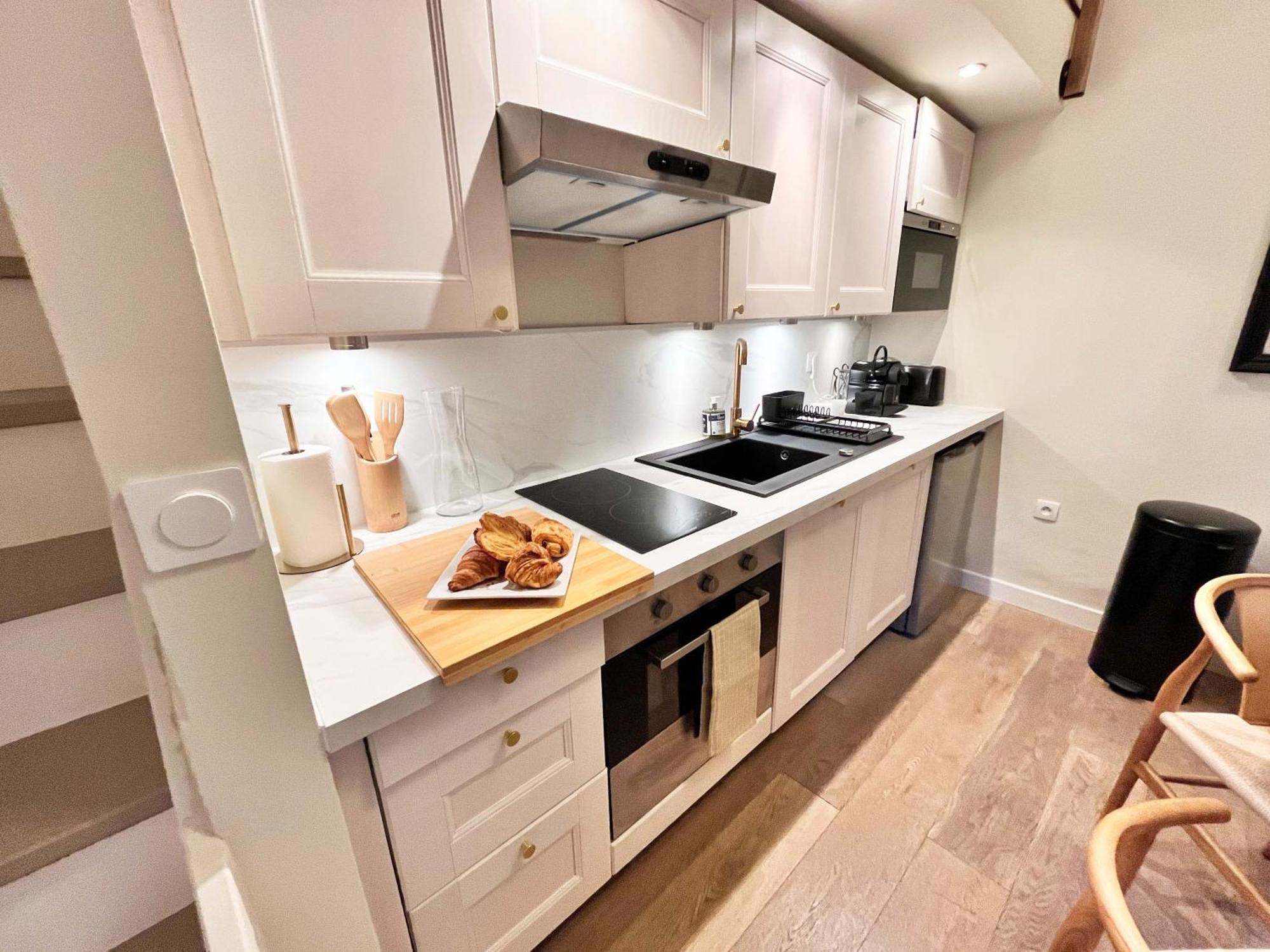 New!Chic Oasis Apt, Heart Of Nice, Family Friendly, Walking To The Beach! Exterior photo