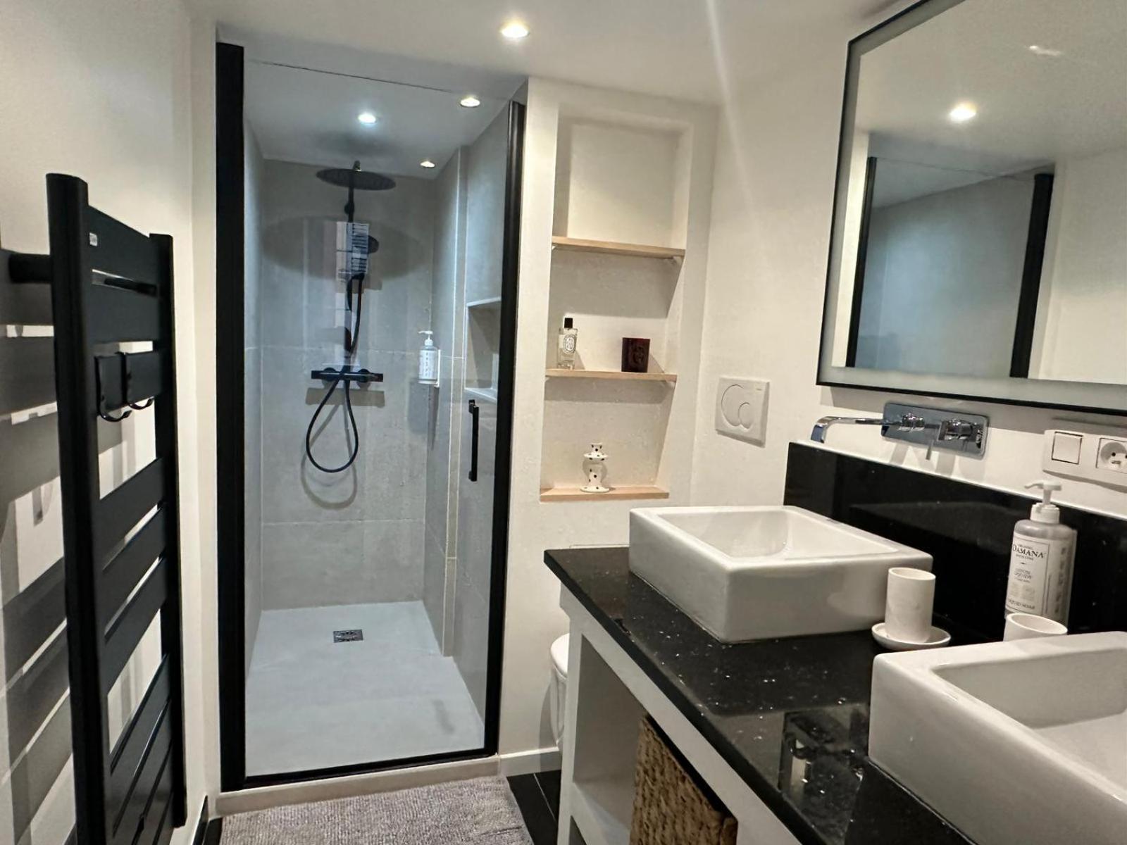 New!Chic Oasis Apt, Heart Of Nice, Family Friendly, Walking To The Beach! Exterior photo